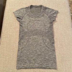 Lululemon, swiftly tech short sleeve shirt, great condition